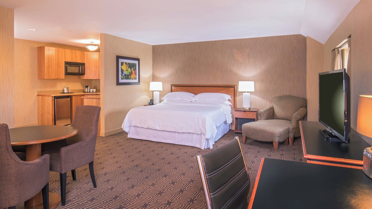Photo of Bedroom in Metro Center