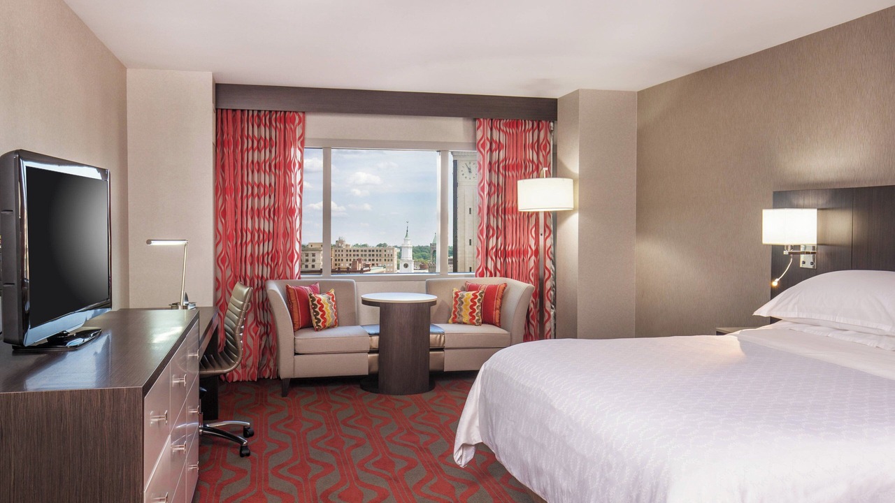 Photo of Bedroom in Metro Center