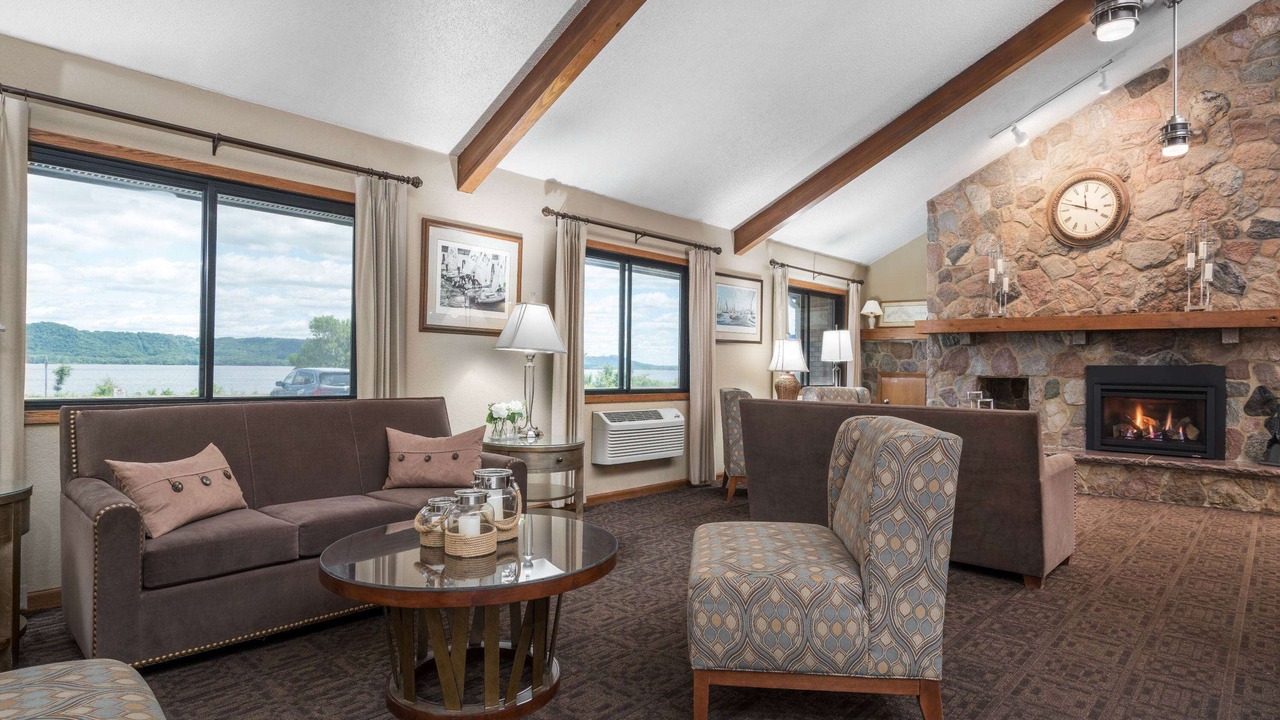 Photo of Livingroom in Lake City