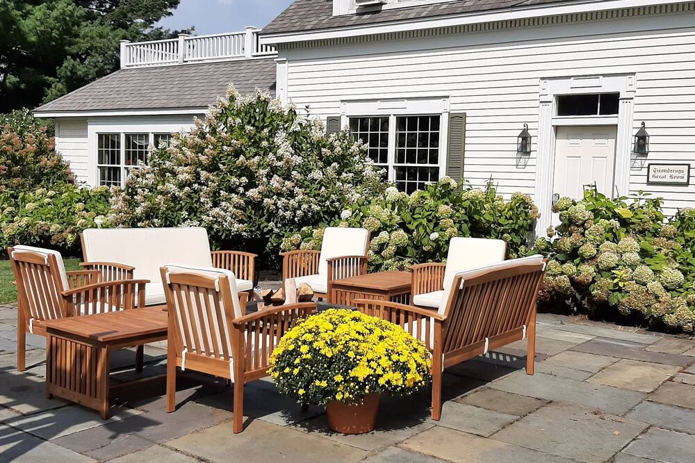 Photo of Patio Balcony in Vergennes