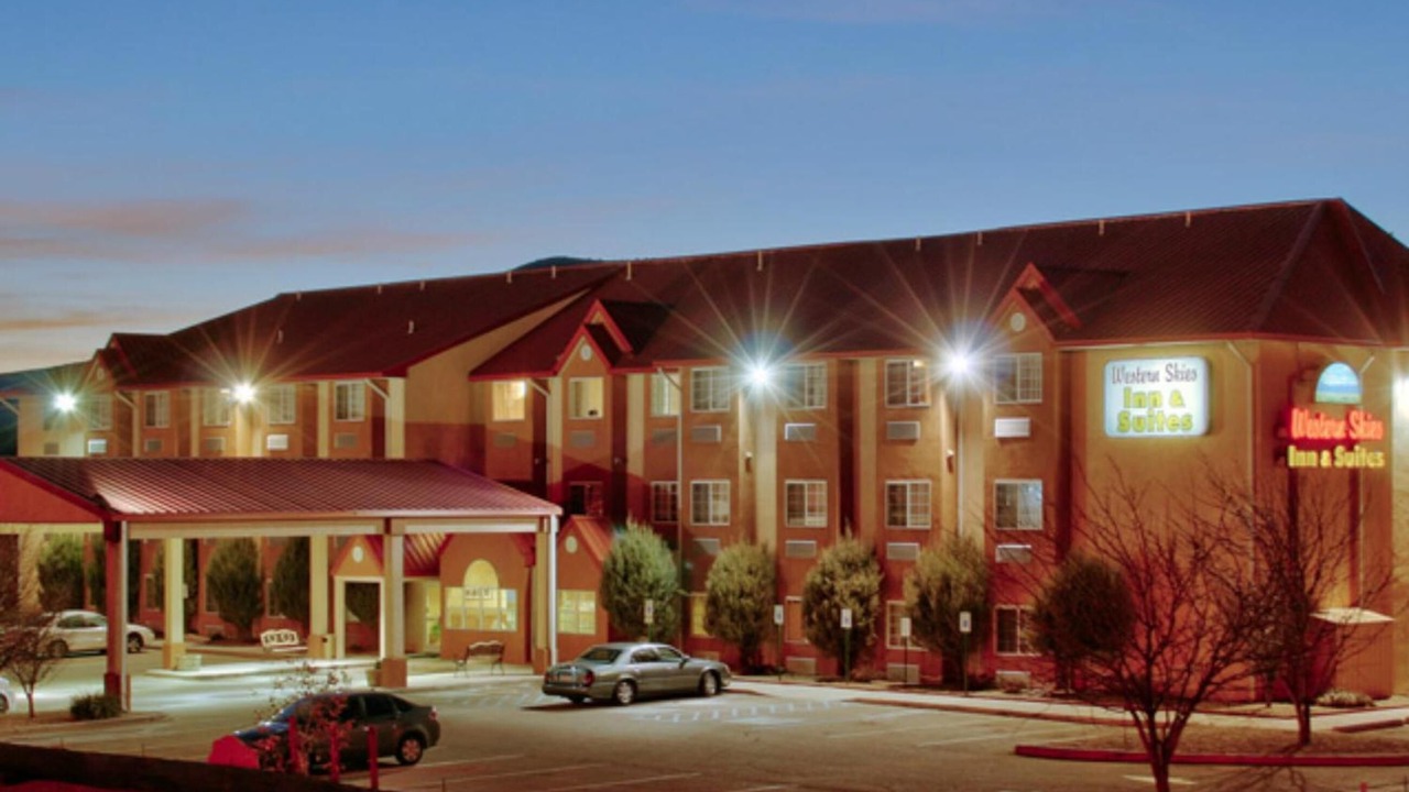 Photo of Buildings in Los Lunas