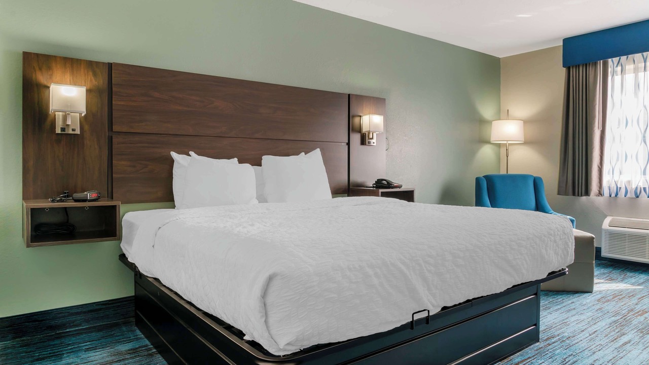 Photo of Bedroom in Clare