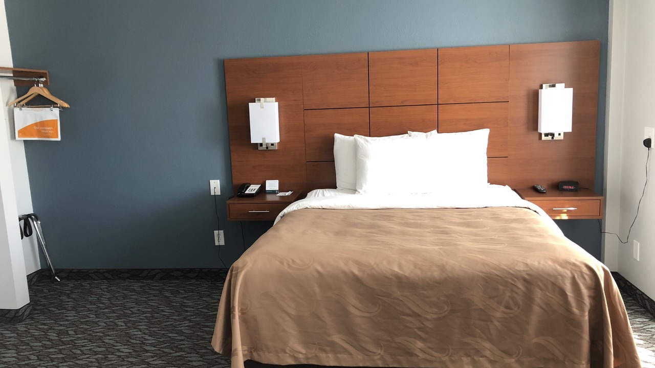 Photo of Bedroom in Calcium