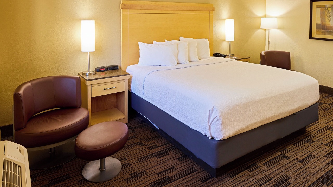 Photo of Bedroom in Burnsville