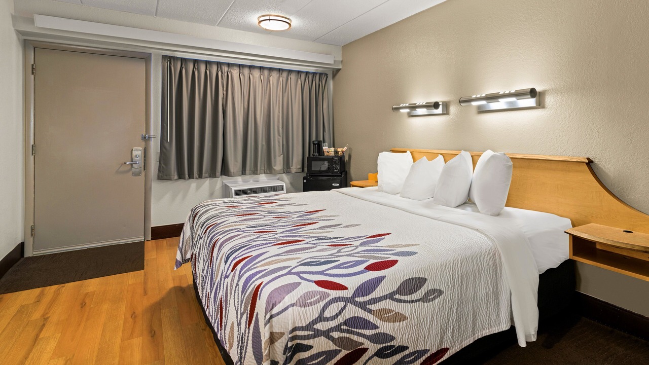 Photo of Bedroom in Salem