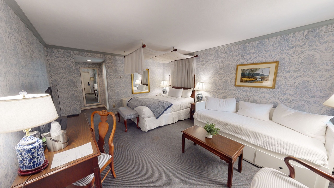 Photo of Bedroom in Avon