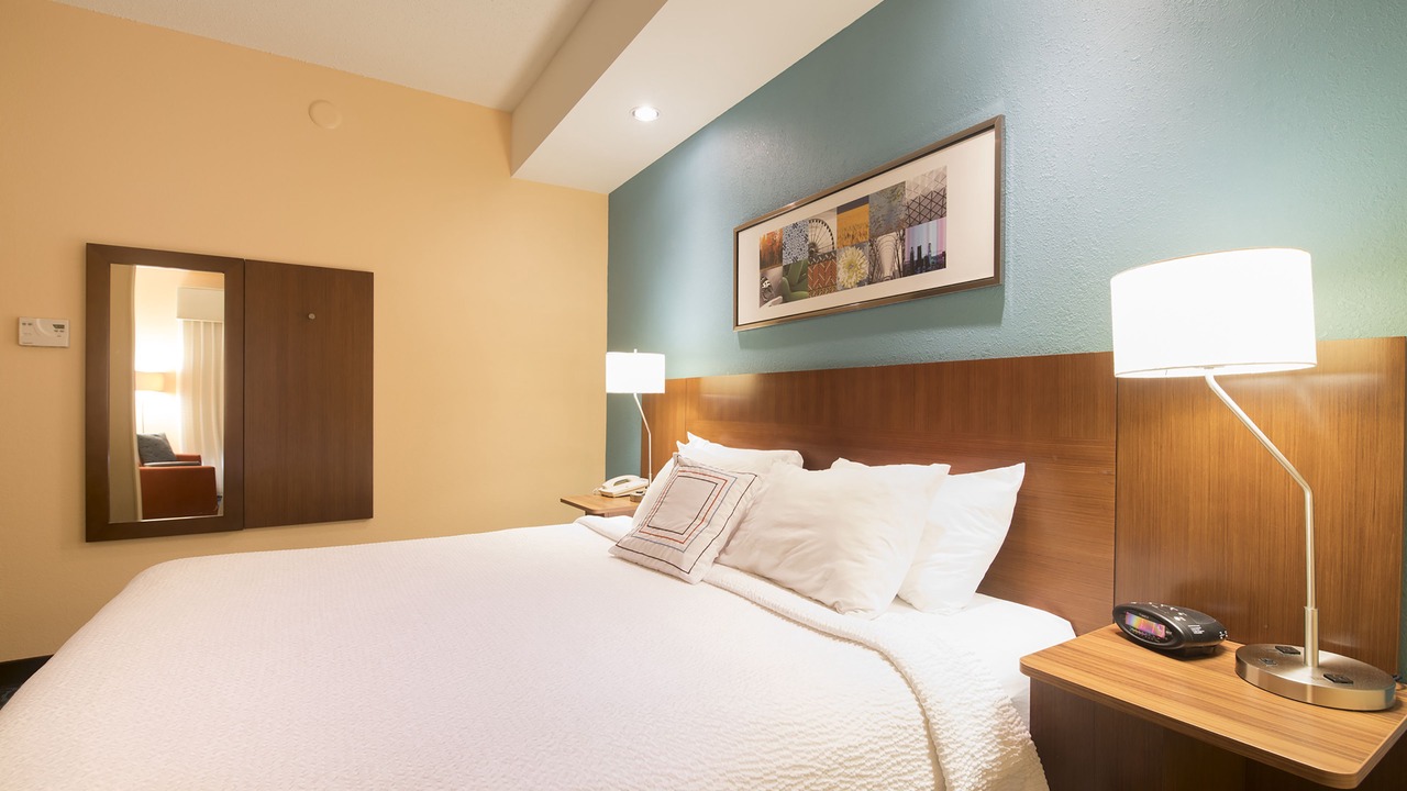 Photo of Bedroom in Ashwaubenon