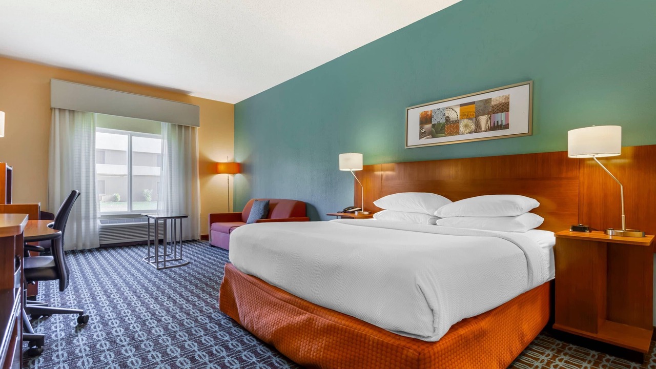 Photo of Bedroom in Ashwaubenon