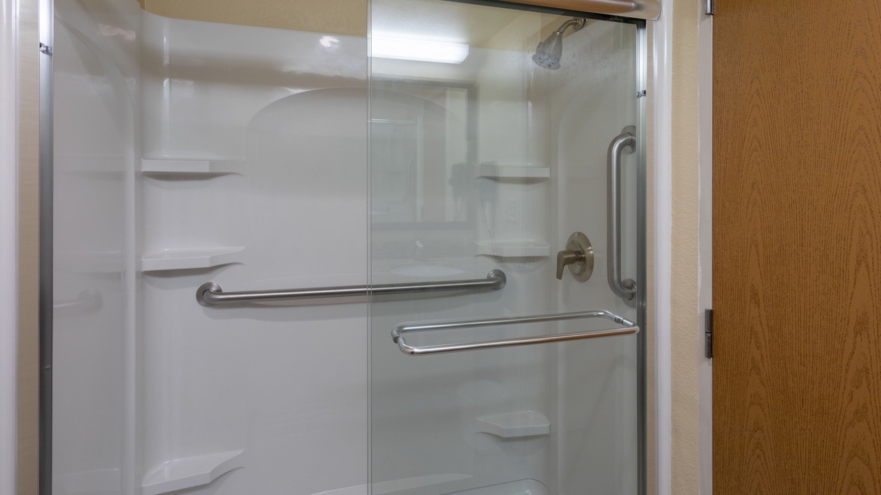 Photo of Bathroom in Kutzky Park