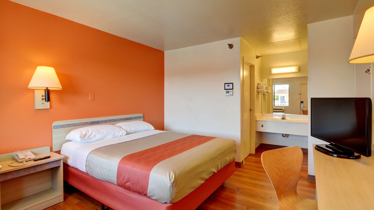 Photo of Bedroom in Windsor Locks