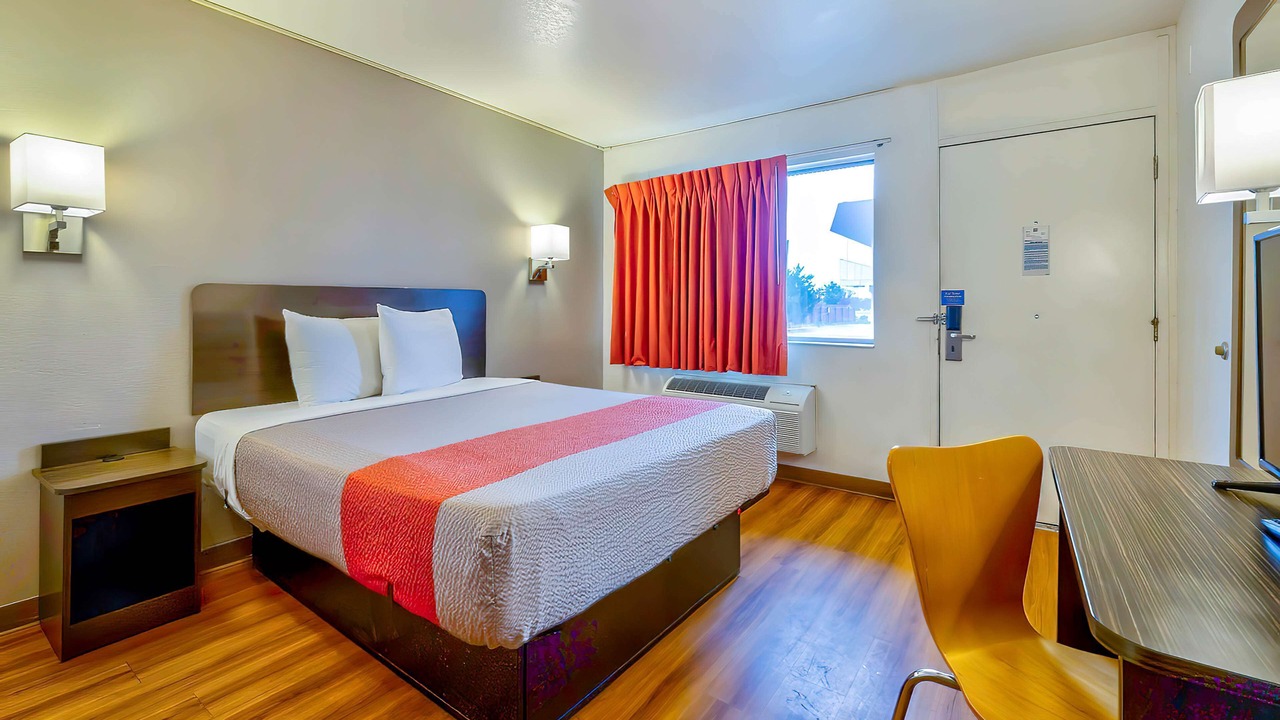 Photo of Bedroom in Santa Rosa