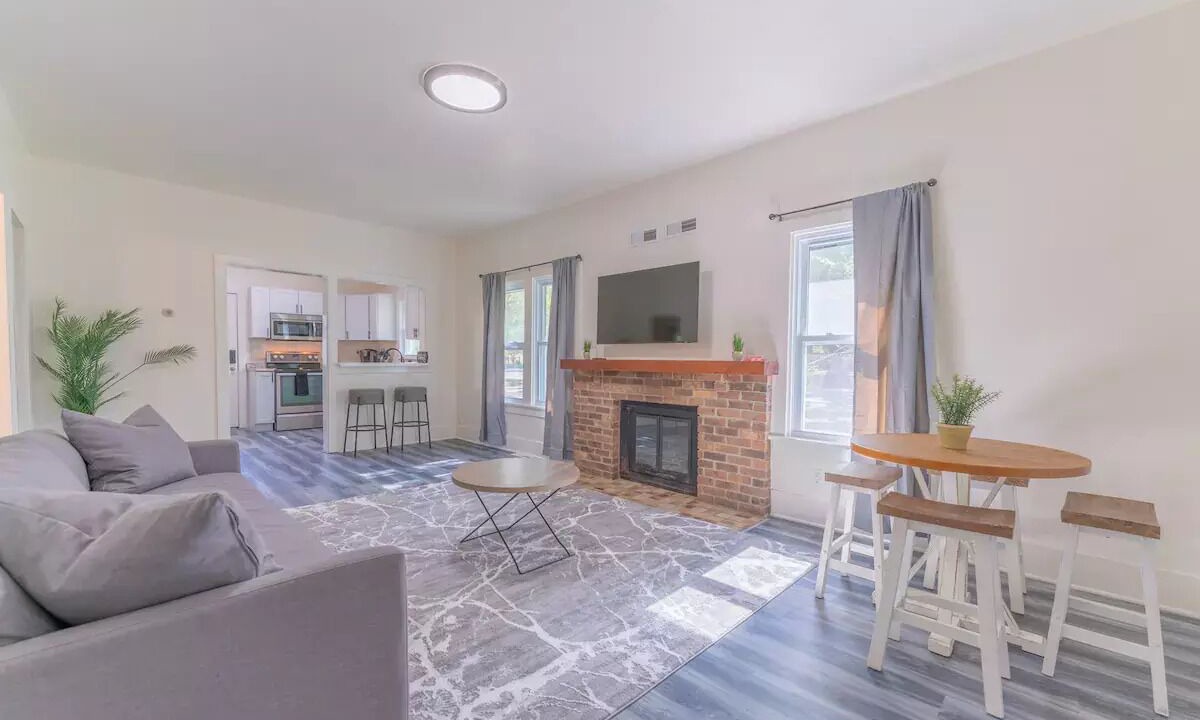 Photo of Livingroom in Champlin
