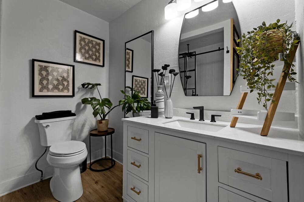 Photo of Bathroom in South Hills