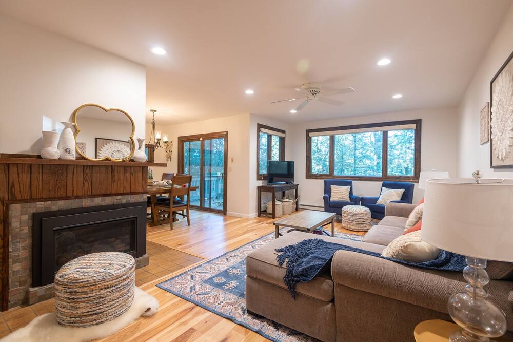Photo of Livingroom in Torrington