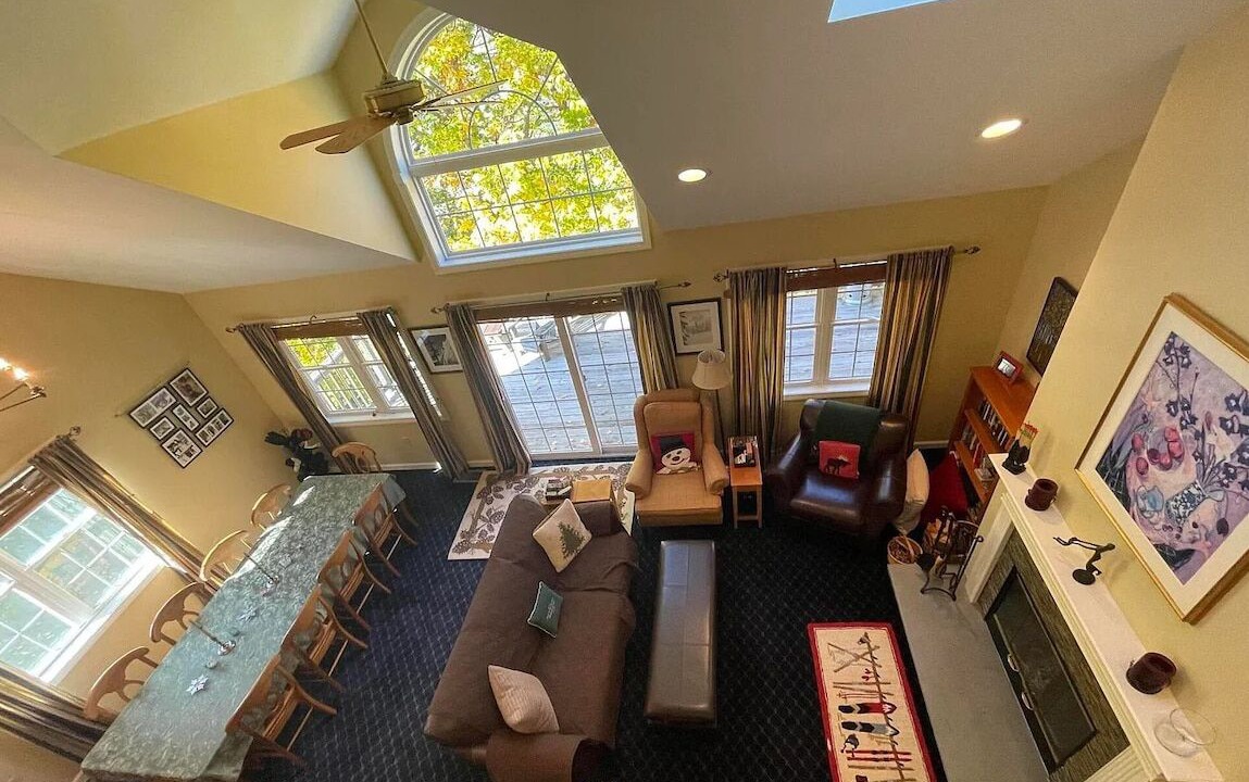 Photo of Livingroom in Hancock