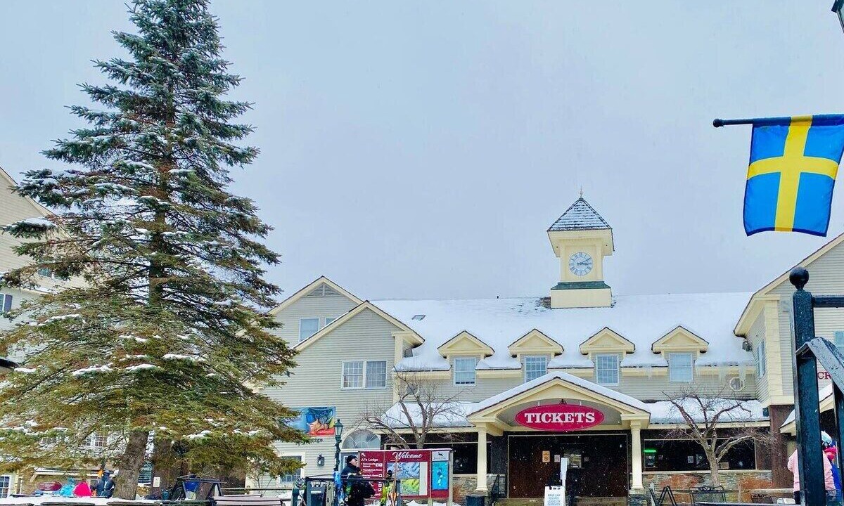 Photo of Outdoor in Hancock