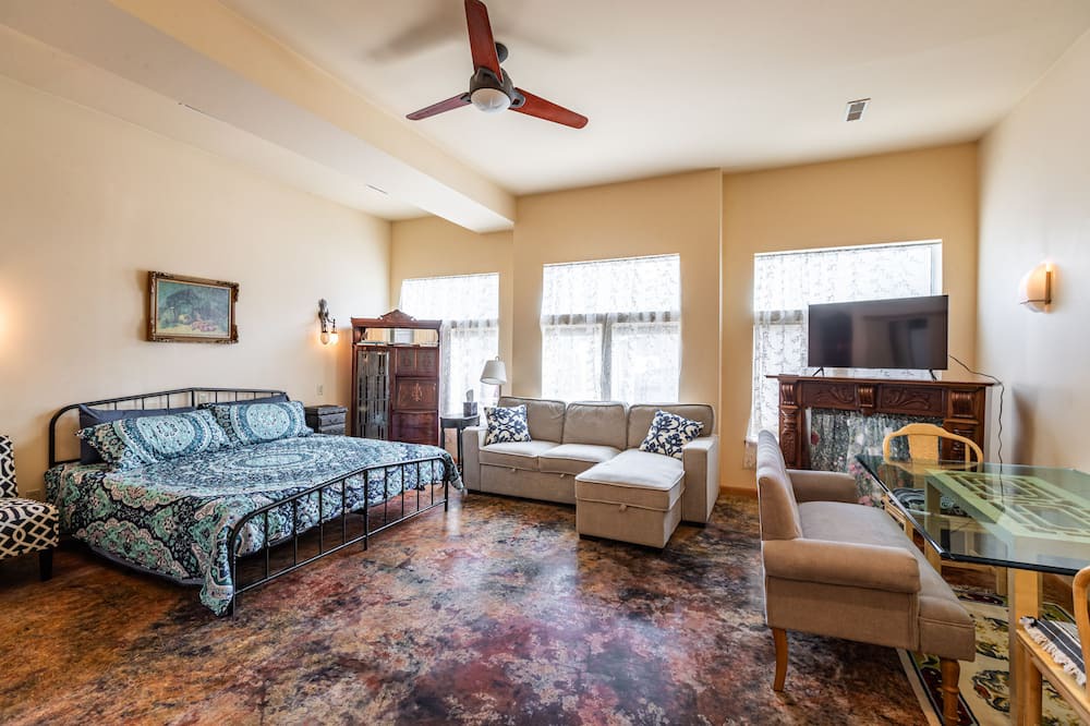 Photo of Bedroom in De Soto