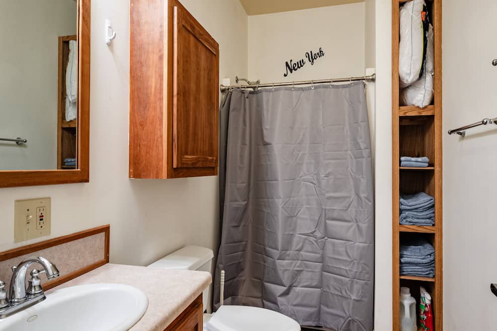 Photo of Bathroom in De Soto