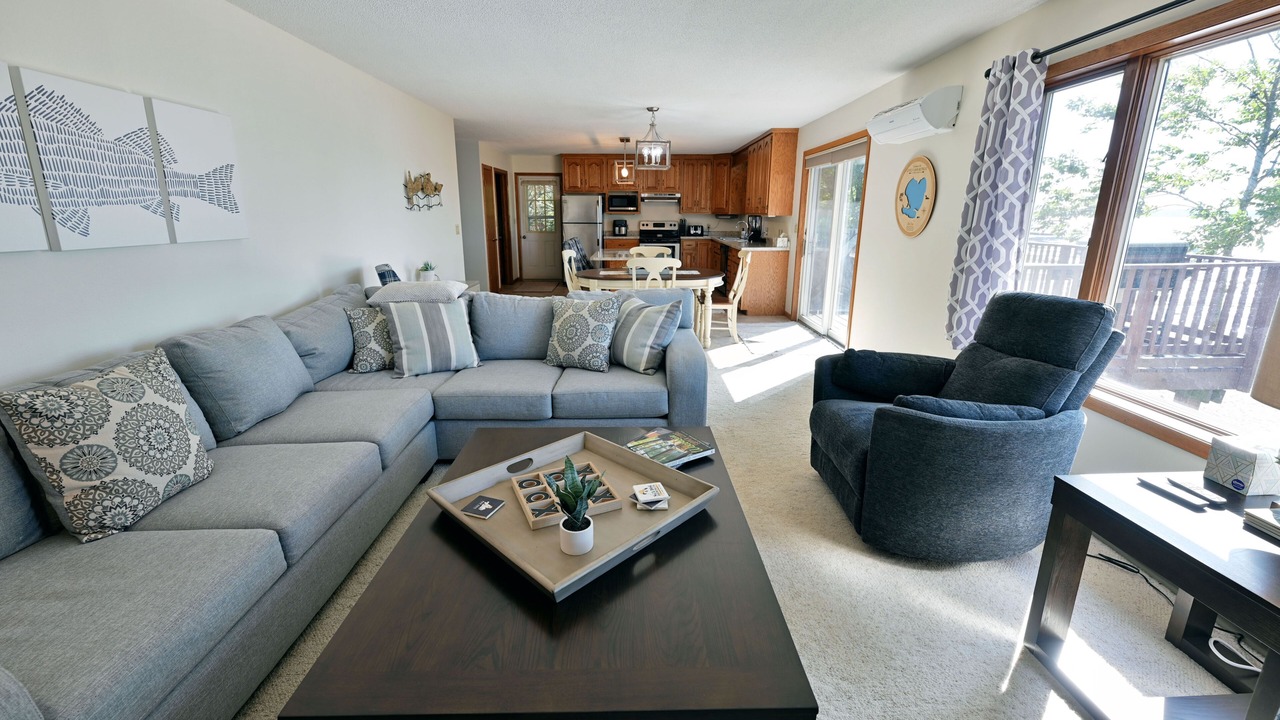 Photo of Livingroom in Shell Lake