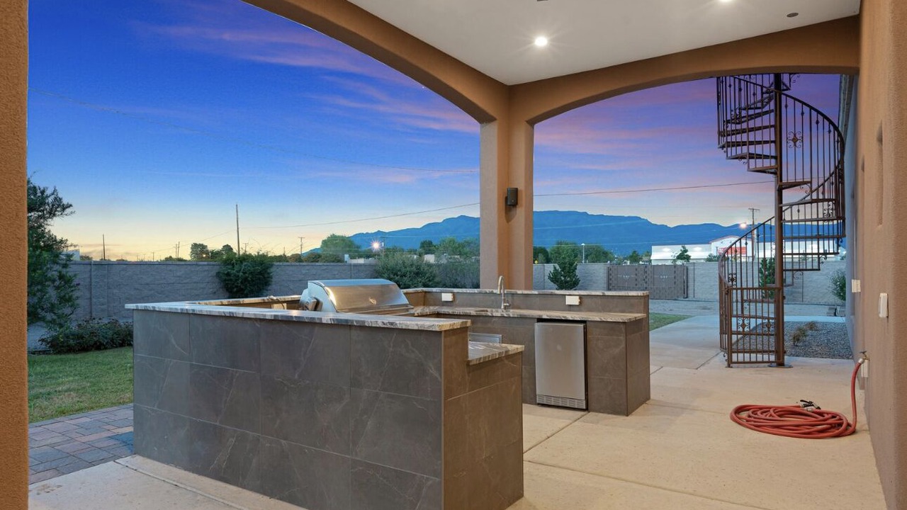Photo of Outdoor in North Valley