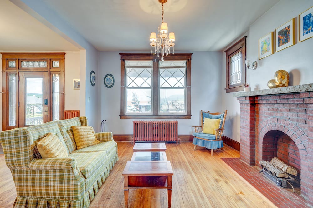 Photo of Livingroom in Cumberland