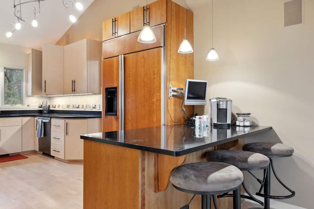 Photo of Kitchen in North Oaks