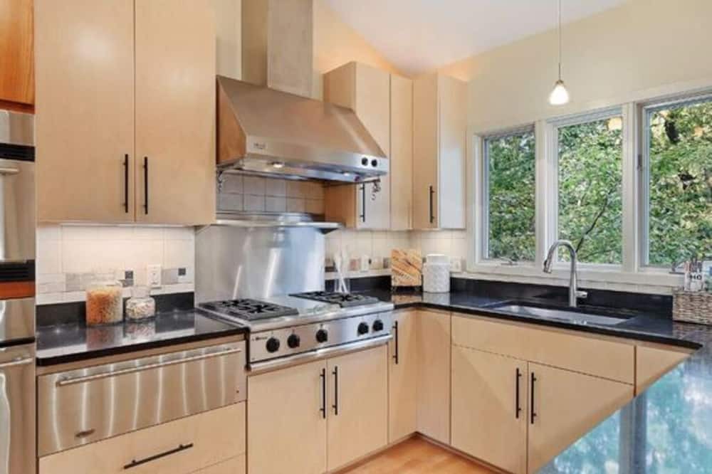 Photo of Kitchen in North Oaks
