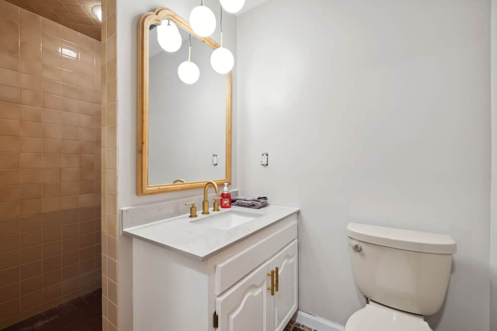 Photo of Bathroom in North Oaks