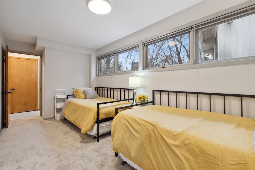 Photo of Bedroom in North Oaks