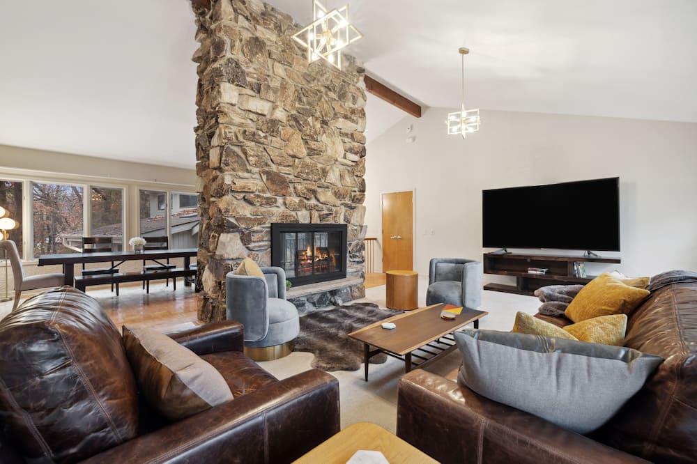 Photo of Livingroom in North Oaks