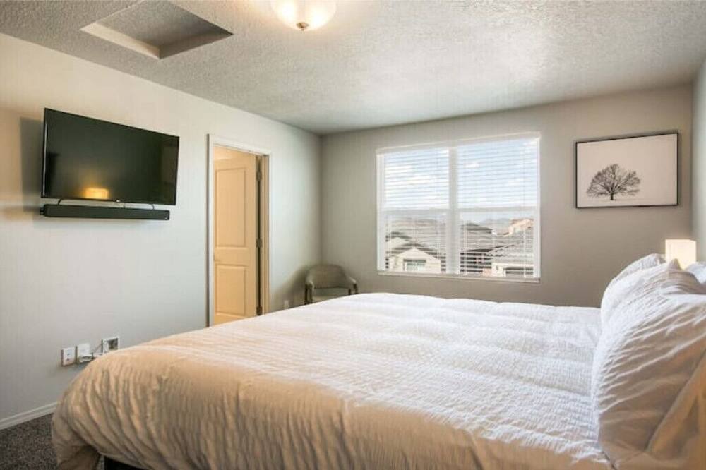 Photo of Bedroom in Mesa Del Sol Innovation Park