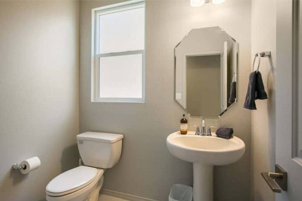 Photo of Bathroom in Mesa Del Sol Innovation Park