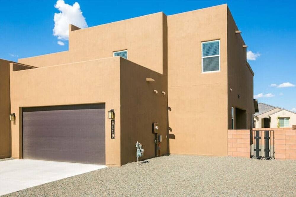 Photo of Outdoor in Mesa Del Sol Innovation Park