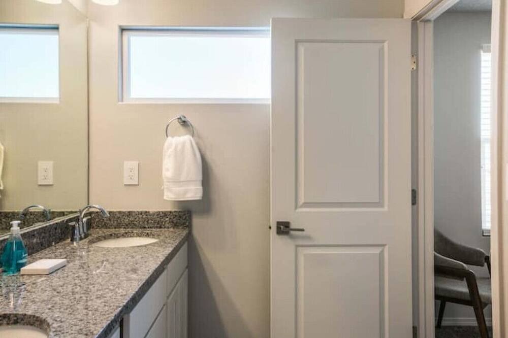 Photo of Bathroom in Mesa Del Sol Innovation Park