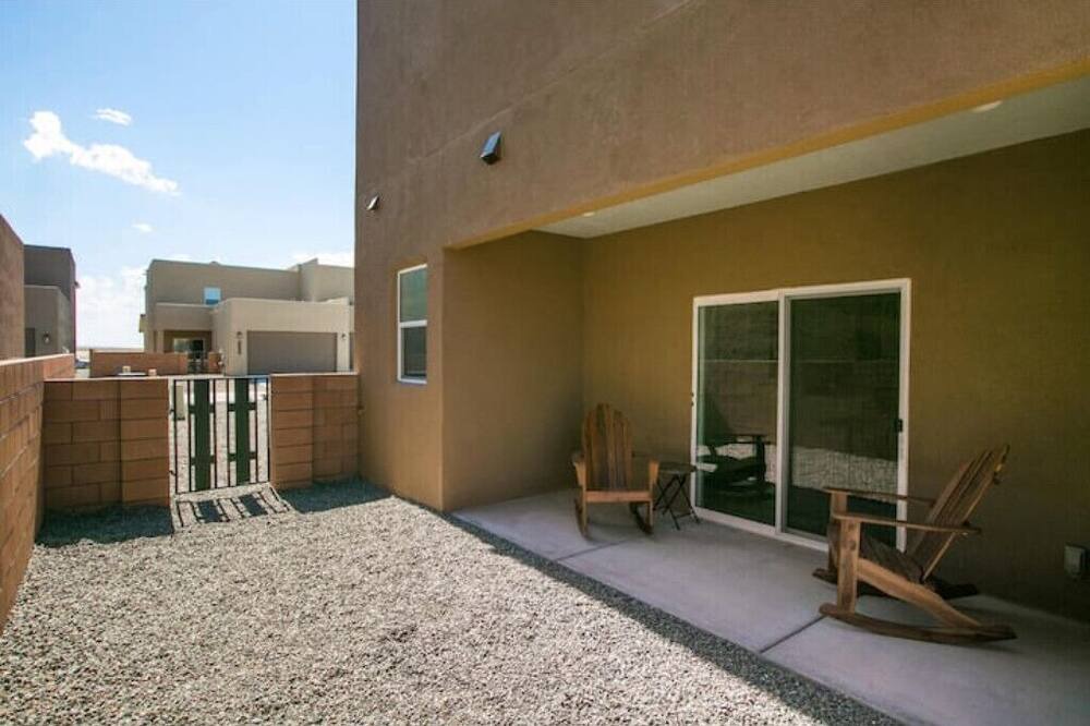 Photo of Patio Balcony in Mesa Del Sol Innovation Park