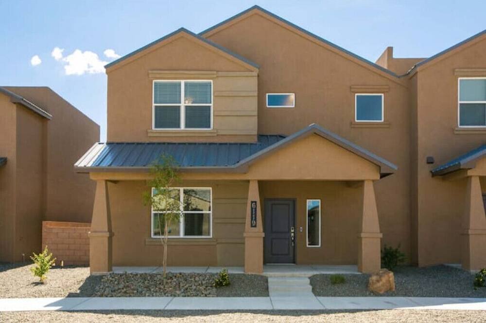 Photo of Outdoor in Mesa Del Sol Innovation Park