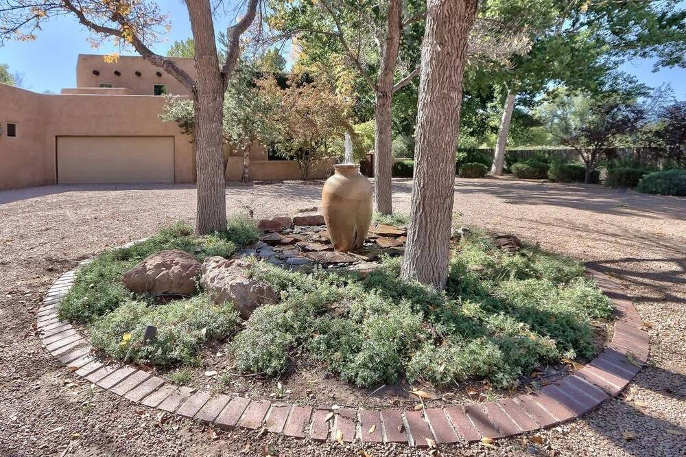 Photo of Outdoor in Los Ranchos de Albuquerque