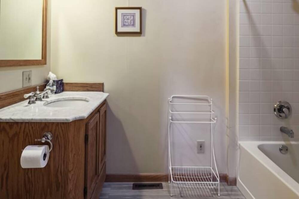 Photo of Bathroom in De Soto