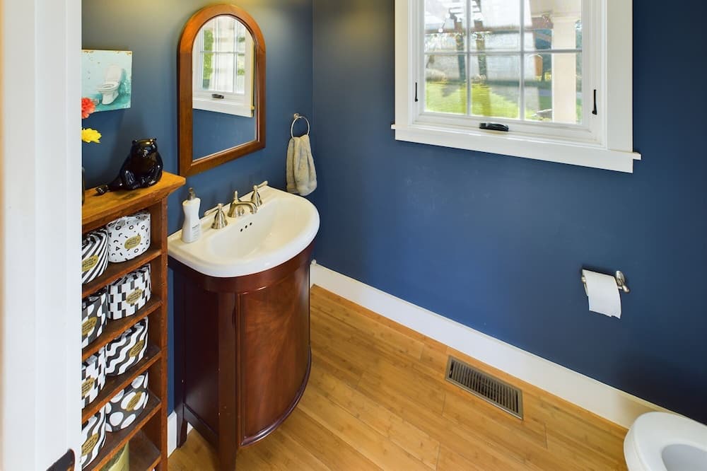 Photo of Bathroom in Underhill