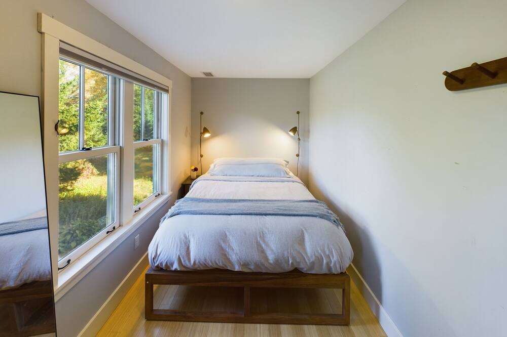 Photo of Bedroom in Underhill
