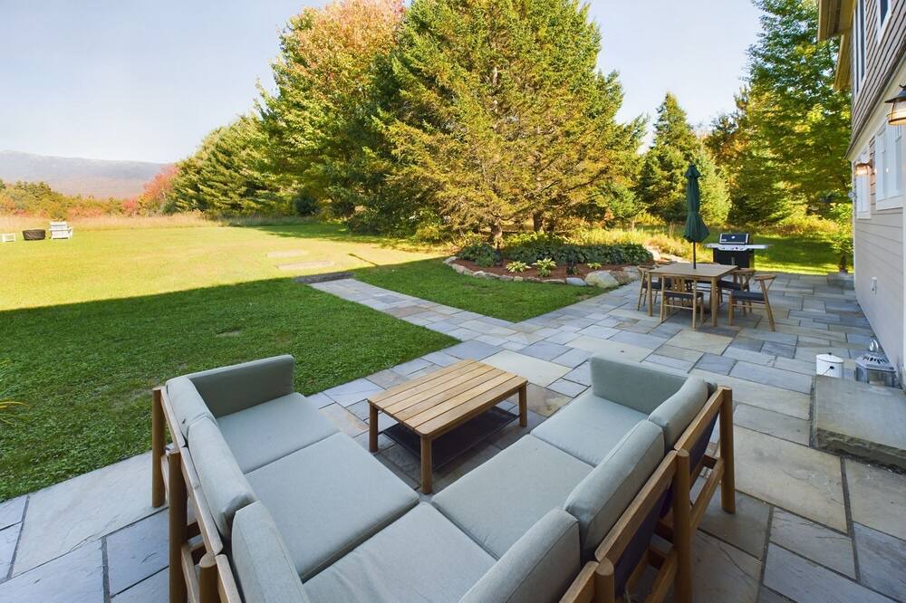 Photo of Outdoor in Underhill