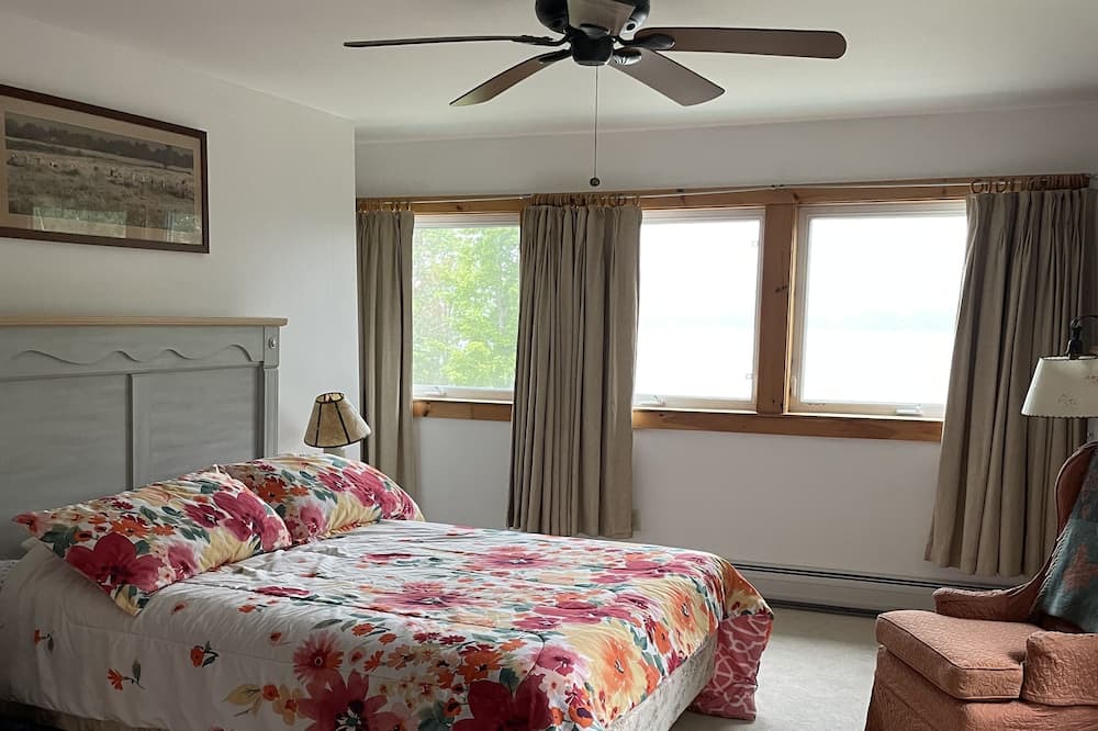 Photo of Bedroom in Newport