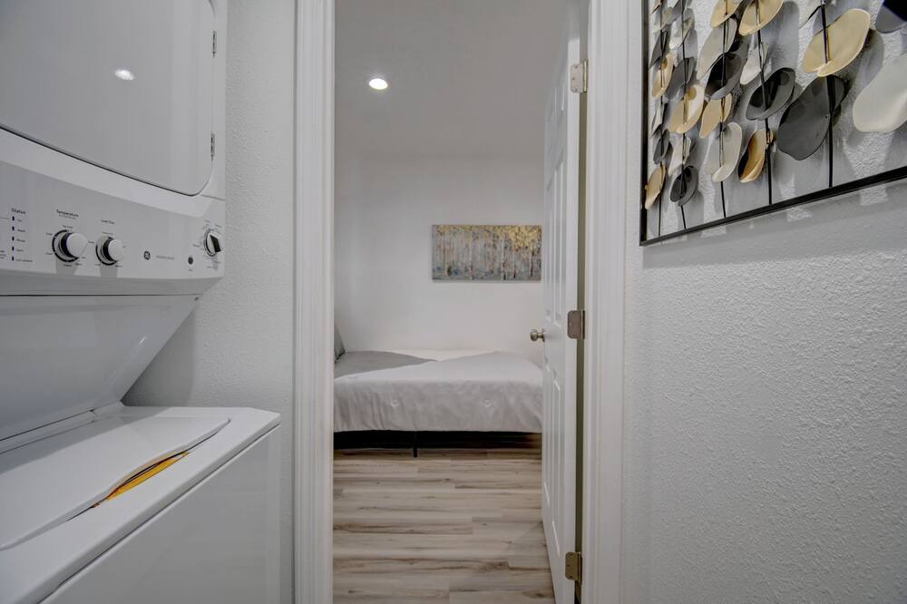 Photo of Bedroom in Raynolds Addition