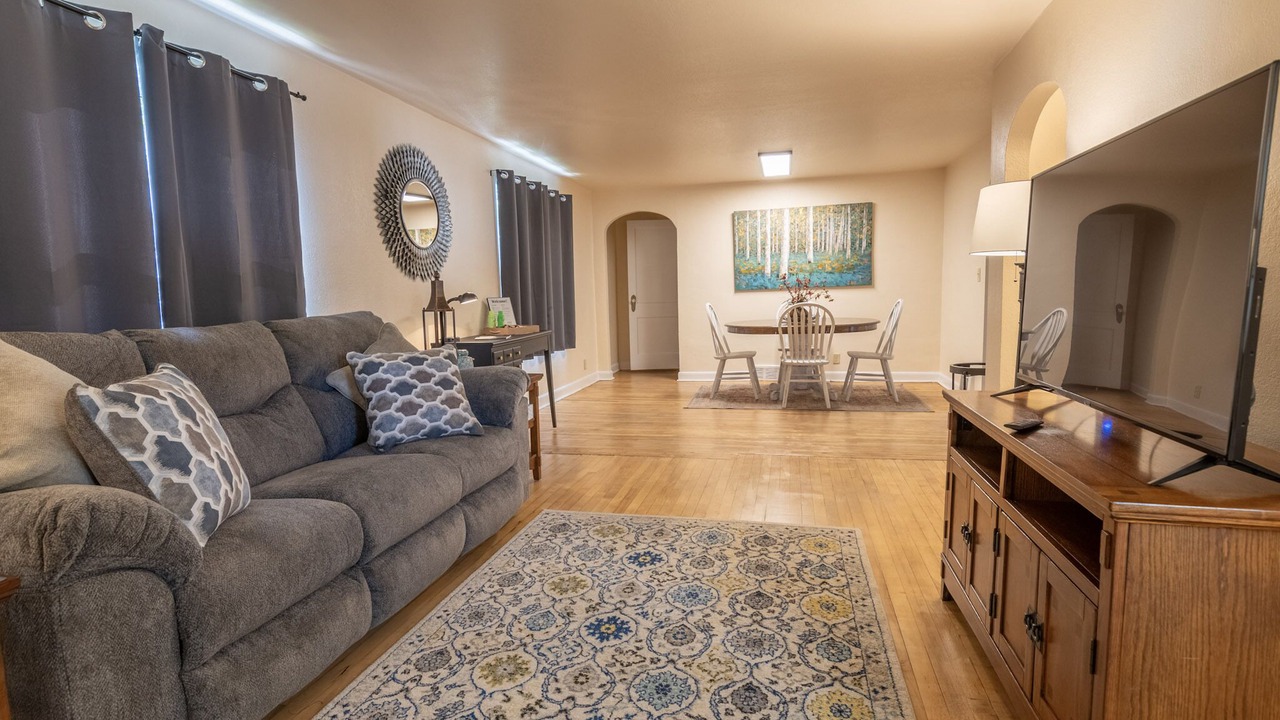 Photo of Livingroom in Stanley