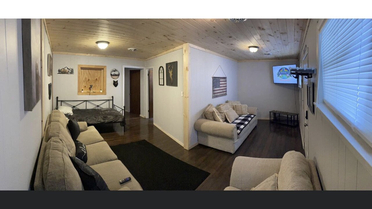 Photo of Livingroom in Rock View
