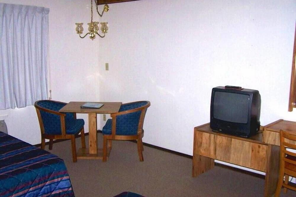 Photo of Livingroom in Hixton