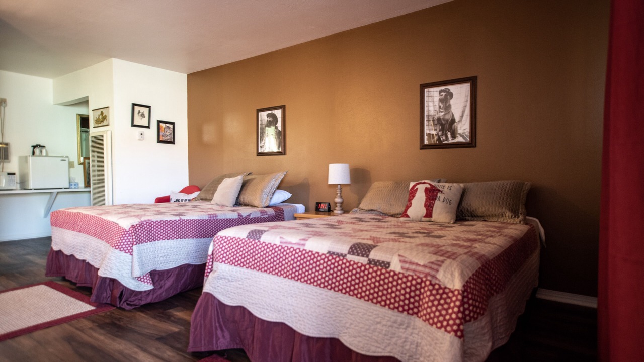 Photo of Bedroom in Raton