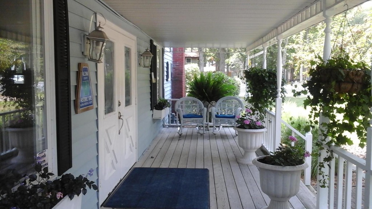 Photo of Patio Balcony in Hubbard Lake
