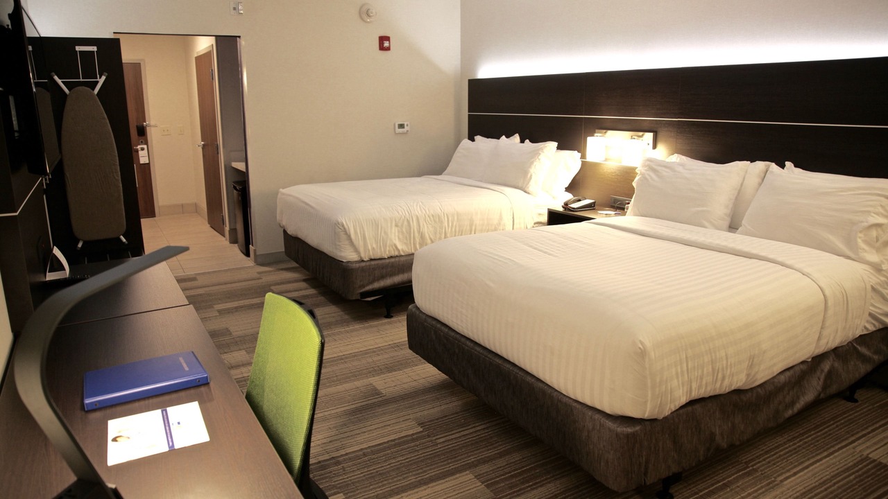Photo of Bedroom in Oswego