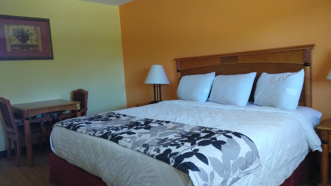 Photo of Bedroom in Canyon Acres
